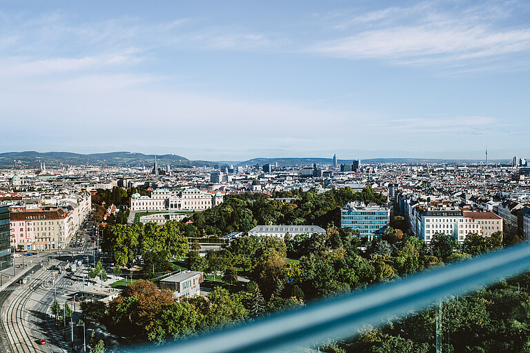 Wienblick aufs Belvedere und Schweizer Garten Wienblick aufs Belvedere und Schweizer Garten