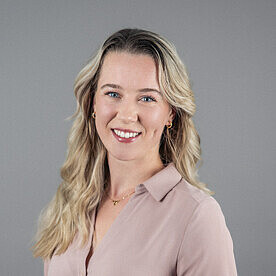 Ich mache die Erfolge der Wiener Wirtschaft weltweit bekannt, indem ich inspirierende Geschichten über herausragende Unternehmen in Wien teile und umfassende Informationen zu den Dienstleistungen der Wirtschaftsagentur Wien bereitstelle.