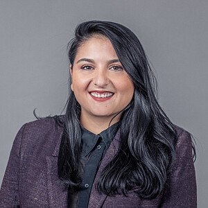 Gencel_Dudu_Starup_Services Als Expertin für das Startup-Ökosystem bin ich national und international bestens vernetzt und unterstütze Sie mit diesem Netzwerk auch gerne bei Ihrer Skalierung.