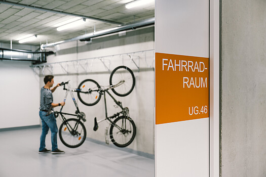 Gewerbehof Seestadt, Fahrradraum