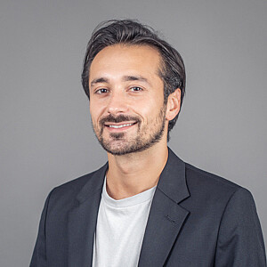 Vreglevski_Aleksander_TechnologieServices Ich bin Ihre Ansprechperson, wenn Sie Fragen rund um die Themen Blockchain und FinTech haben.