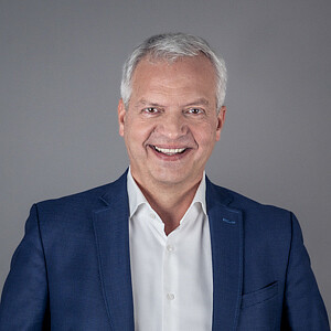 Ich berate Sie umfassend zu allen Fragen rund um Ihr Investitionsvorhaben in Wien.